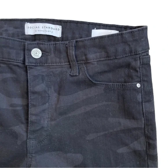 Social Standard by Sanctuary Women’s black camo ankle skinny jeans, Sz 4 - Picture 7 of 13
